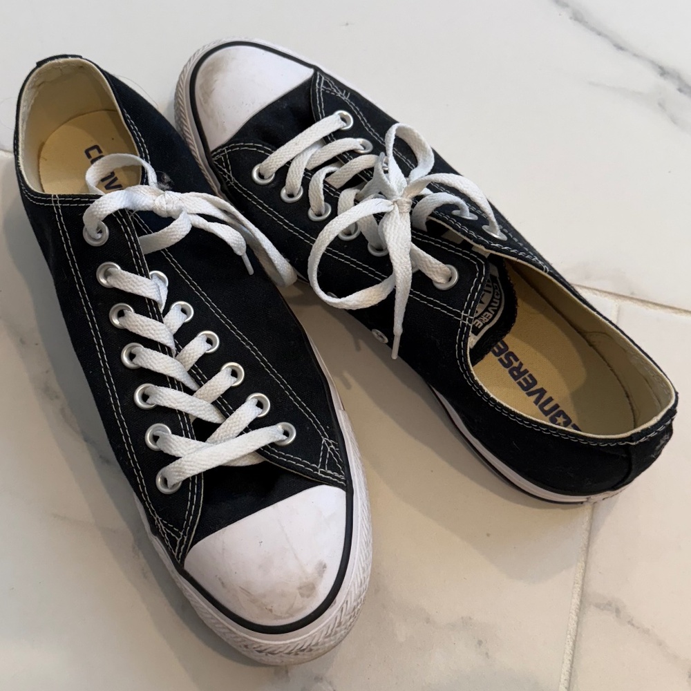 Black Converse Chucks - Size 9